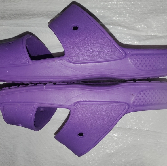 Sandals - Picture 3 of 4